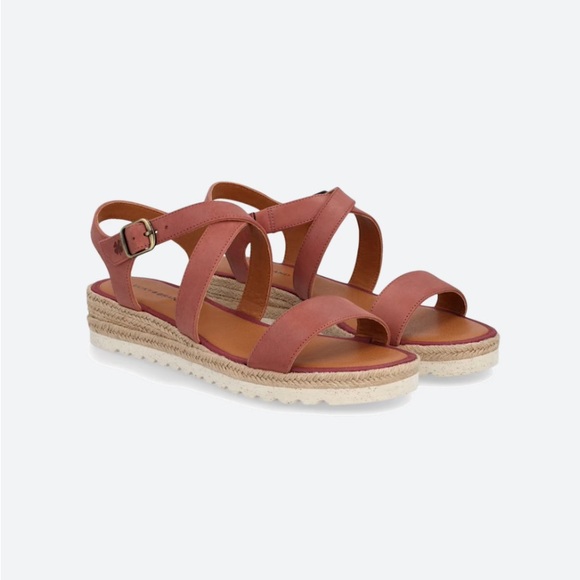 Lucky Brand Trianna Strappy sandals BNWT in beautiful burgundy color, size 9 - Picture 1 of 5